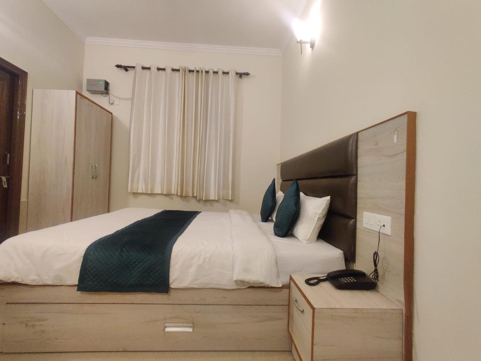 Devaaya Palace Rishīkesh Екстериор снимка